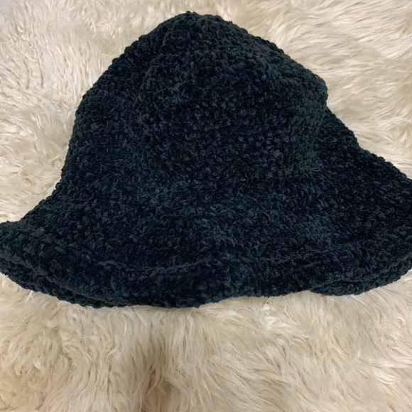 Hat - Picture 2 of 3